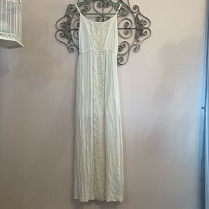 Super cute long white dress!